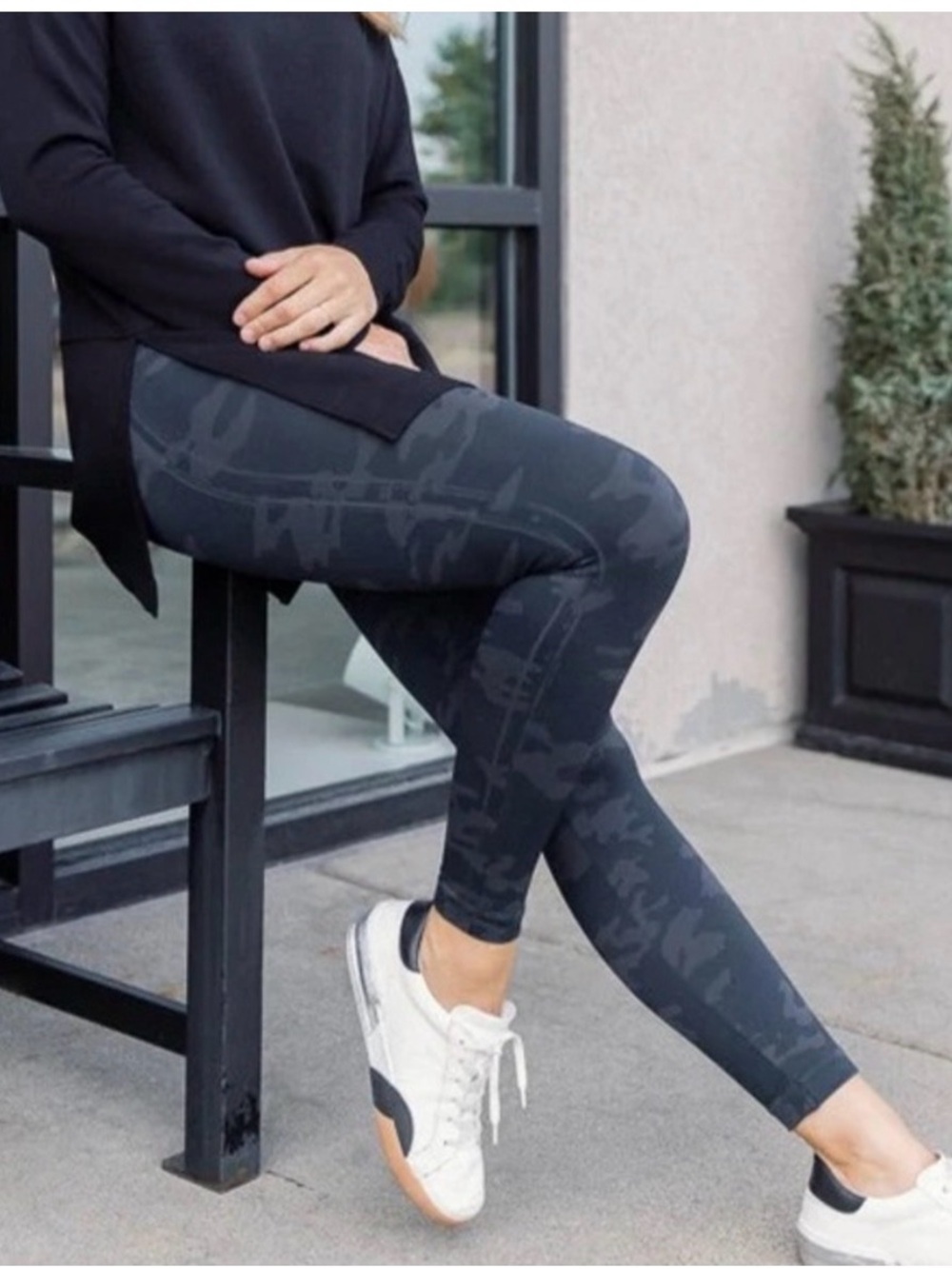 Spanx Look At Me Now Black Charcoal Camo High-Rise Leggings